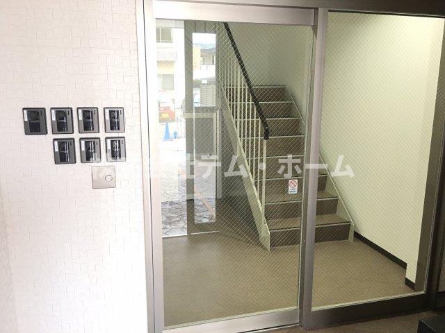 エントランス　建物の内部です