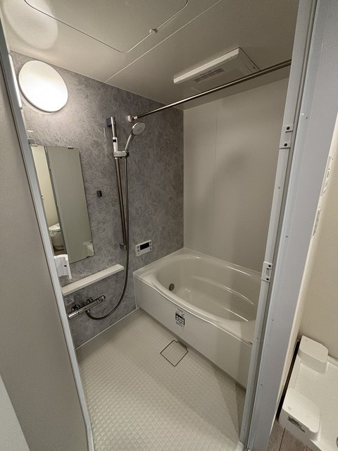 バス・シャワールーム　※写真は同タイプ住戸です。