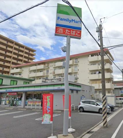 コンビニ　ファミリーマート（コンビニ）まで313m