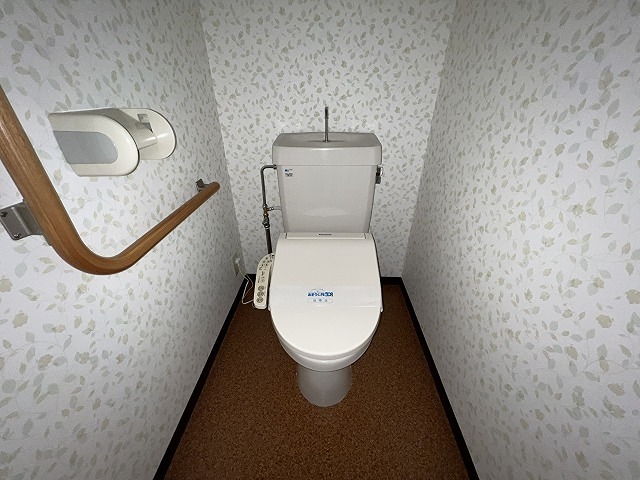 トイレ　反転別部屋参考写真