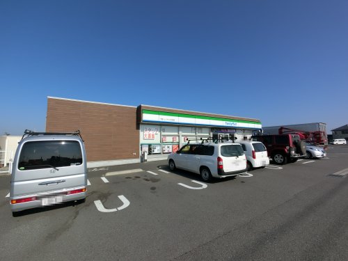 コンビニ　ファミリーマート千葉ニュータウン中央東店（コンビニ）まで541m