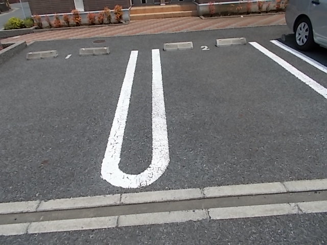 駐車場　駐車場