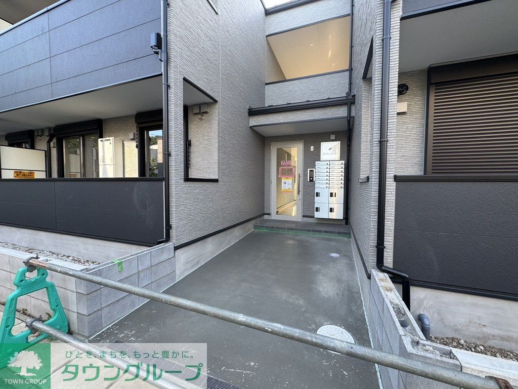 エントランス　バルコニー