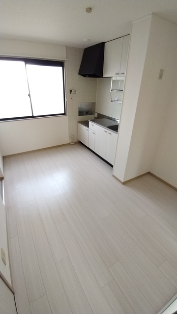 キッチン　★６帖のダイニングキッチンです★