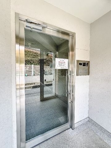 エントランス　☆共用設備もキレイ☆