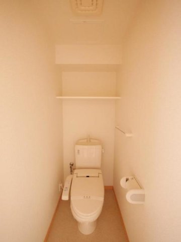 トイレ　清潔感のあるトイレです