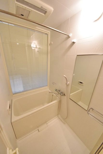 バス・シャワールーム　※別部屋のお写真です。