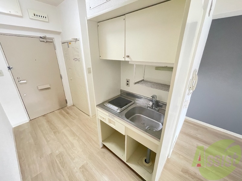 キッチン　独立キッチンでお部屋がスッキリしています。