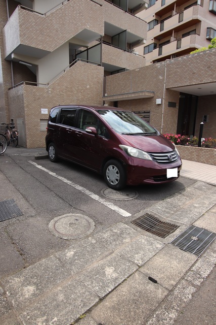 駐車場　駐車場（要空き確認）