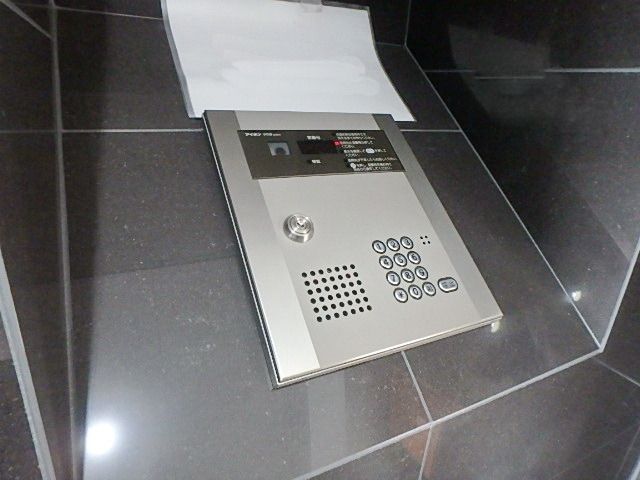 エントランス　オートロック