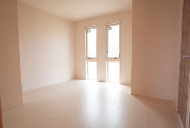 その他部屋・スペース　落ち着いて過ごせるお部屋なので、寝室にいかがでしょうか