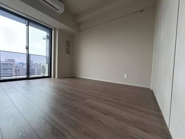 その他部屋・スペース　開放的な寝室です