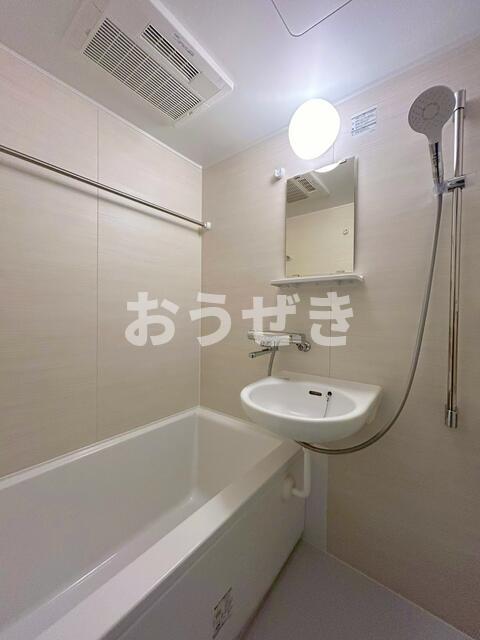 バス・シャワールーム　?