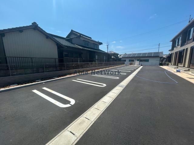 駐車場　駐車場