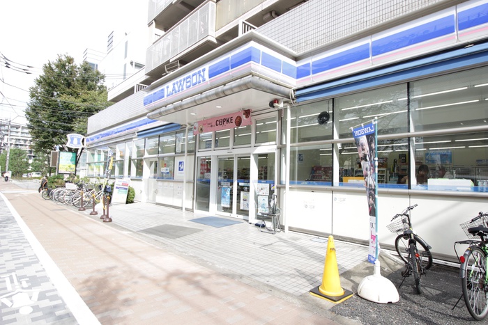 コンビニ　ローソン　板橋蓮根３丁目店（コンビニ）まで214m