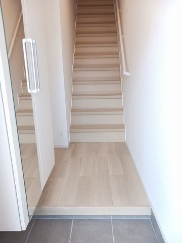 玄関　落ち着いた玄関です