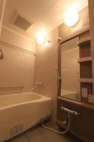 バス・シャワールーム　バス・トイレ別です