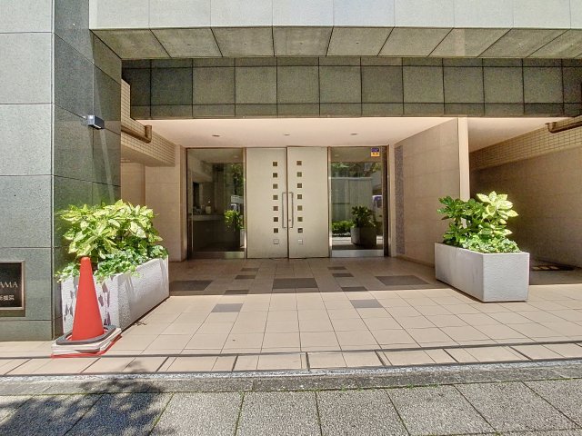 エントランス　入口部分
