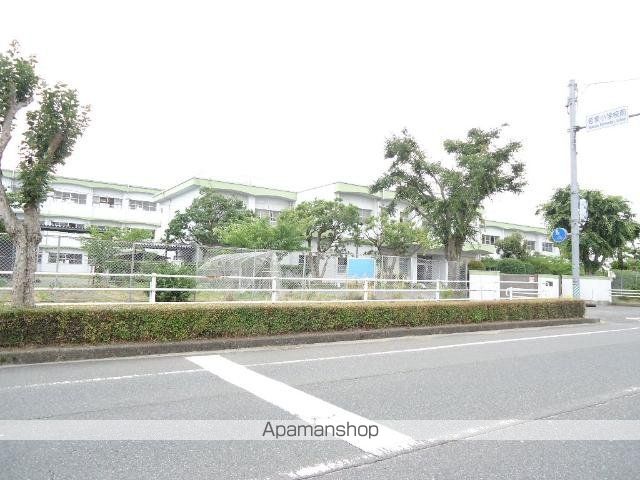 その他　鳥栖市立若葉小学校（その他）まで672m