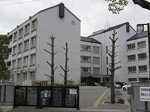 高校・高専　富田林高等学校（高校・高専）まで3917m