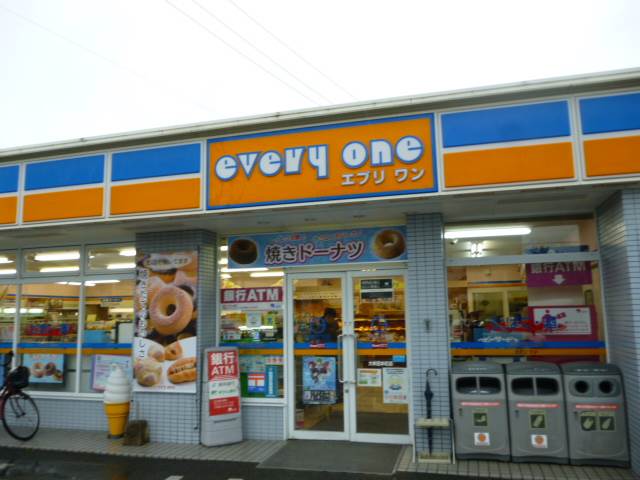 コンビニ　エブリワン竹下駅前店（コンビニ）まで676m
