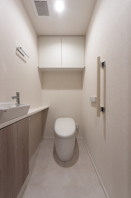 トイレ　※写真は同タイプ住戸です。