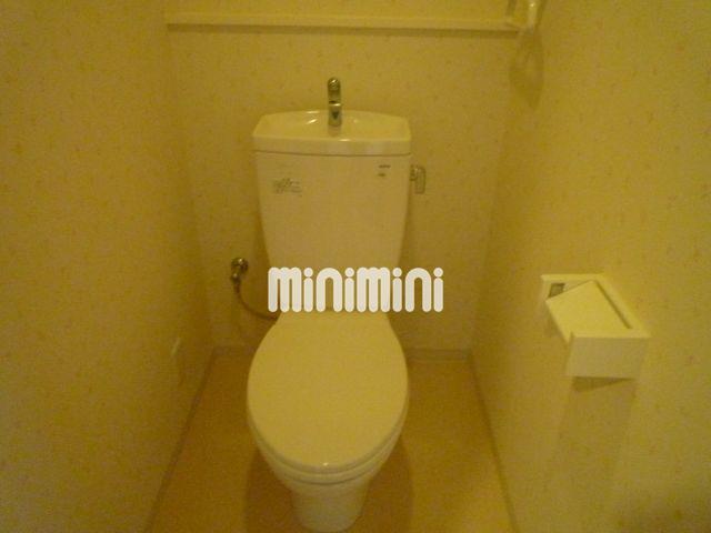 トイレ　トイレスペース。