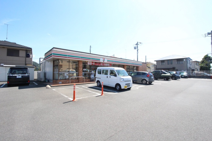 コンビニ　セブンイレブン小田原別堀店（コンビニ）まで1100m