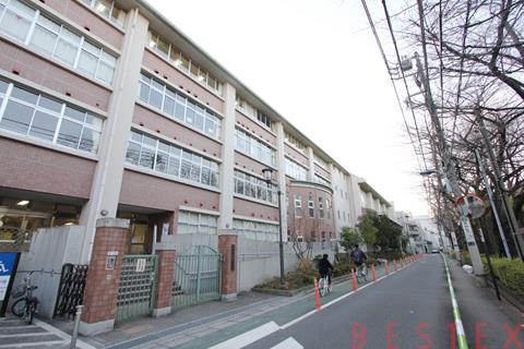 小学校　文京区立窪町小学校（小学校）まで395m