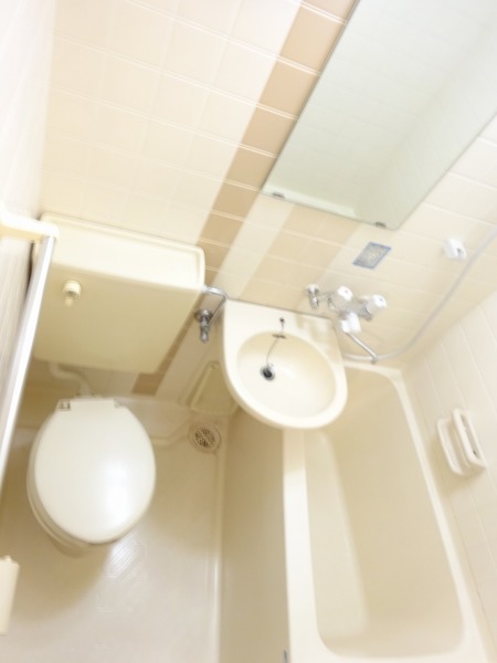 トイレ　清潔感のあるトイレです