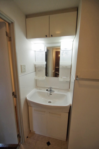 洗面設備　※他部屋参考写真