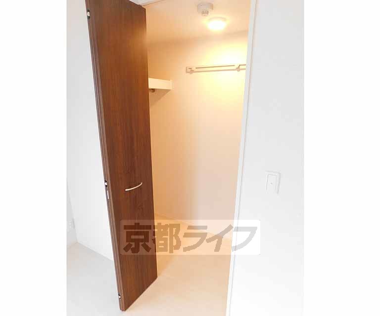 収納　ウォークインクローゼットで収納楽々・