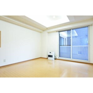 ラプラス裏参道の居間写真