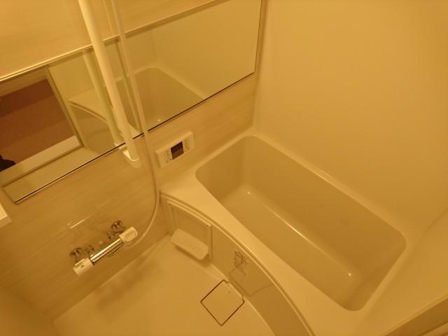 バス・シャワールーム　※別部屋写真