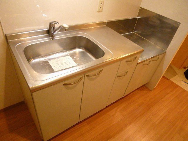キッチン　ガス2口コンロ設置できます。