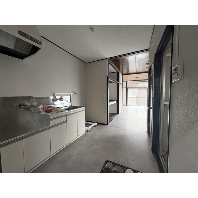キッチン　洋室６帖　※イメージ写真のため備品はついていません