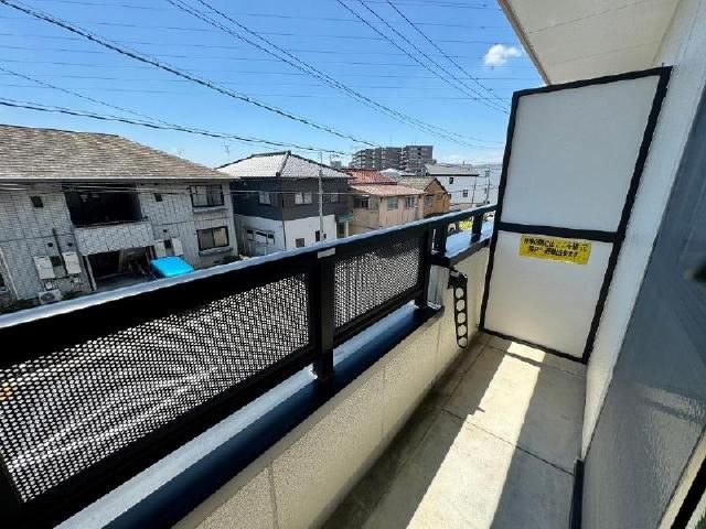 バルコニー　※写真は同じマンションの違う部屋のものになります。