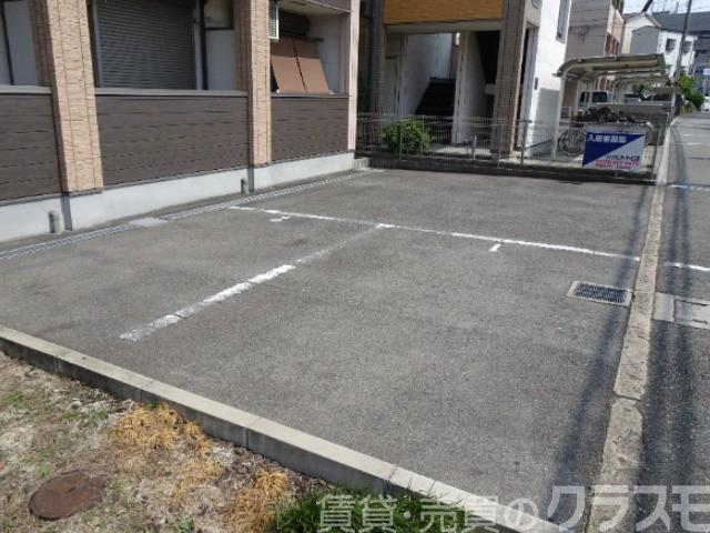 駐車場　敷地内駐車場