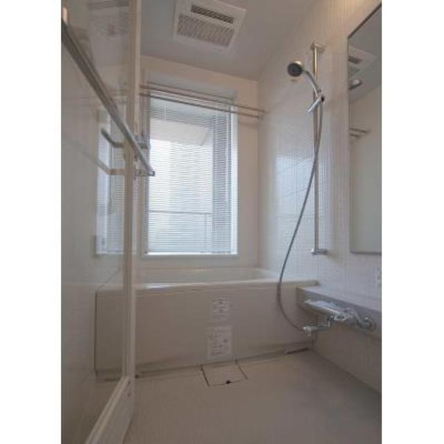 バス・シャワールーム　※写真は同タイプ住戸です。