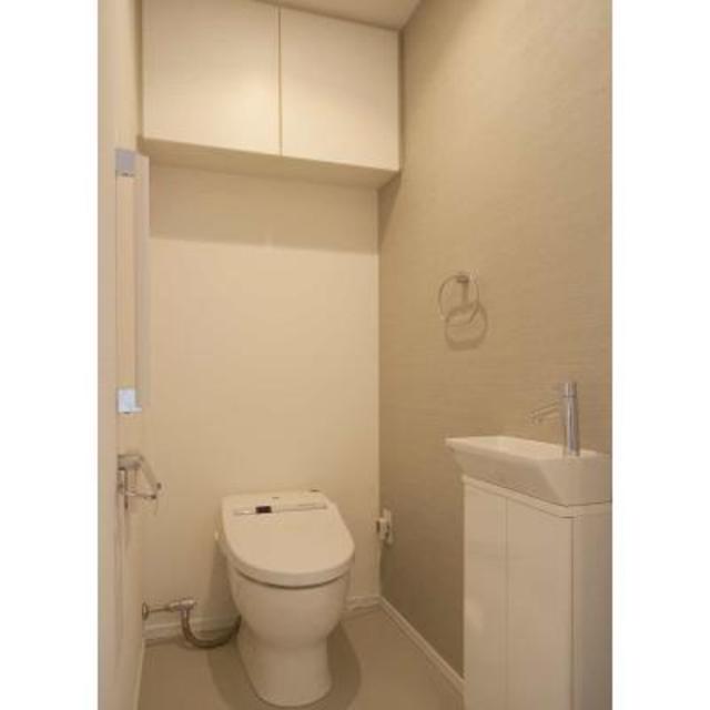 トイレ　※写真は同タイプ住戸です。