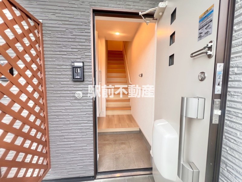 玄関　＊類似物件の流用