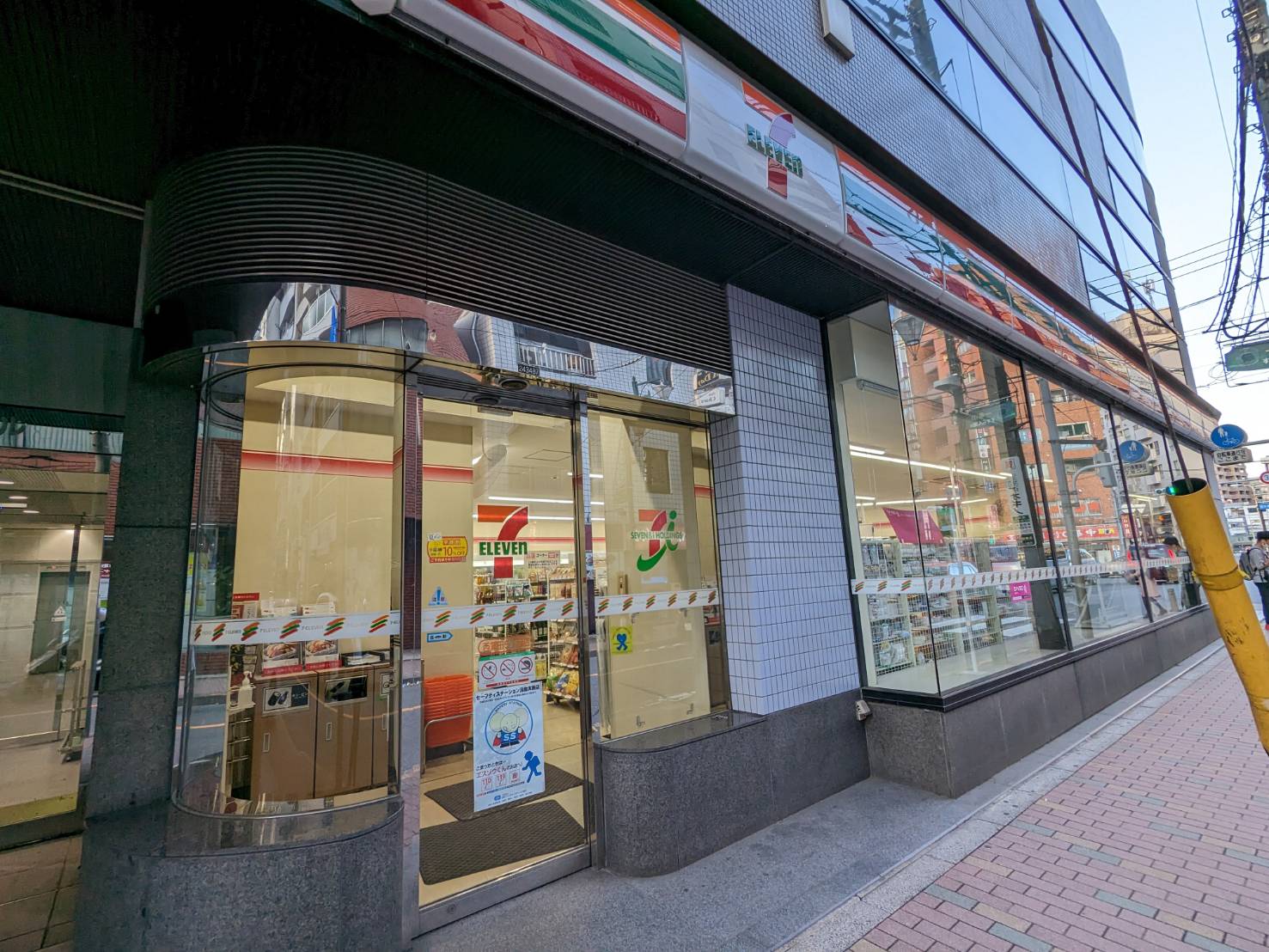 コンビニ　セブンイレブン西蒲田すずらん通り店（コンビニ）まで99m