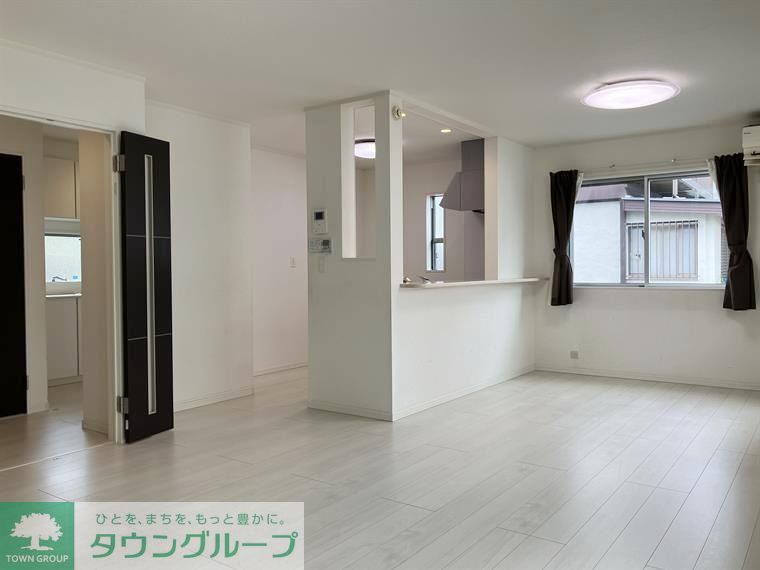 下保谷戸建の居間写真