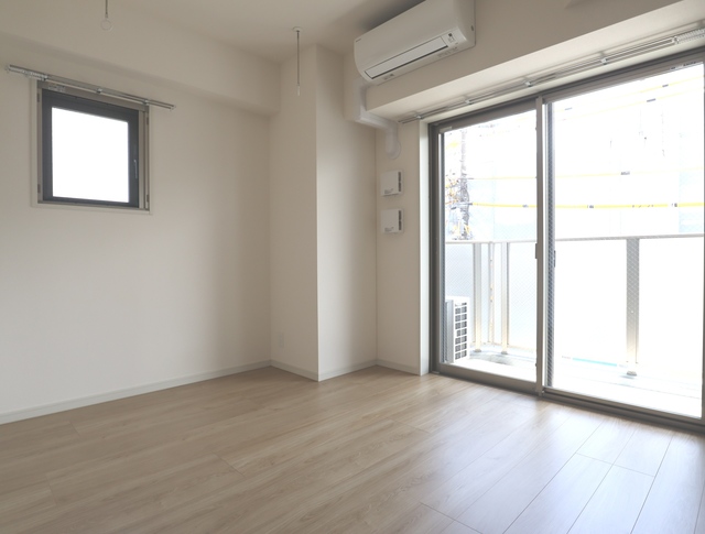 居室・リビング　参考写真（同建物別部屋のものです）