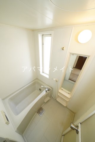 バス・シャワールーム　追い焚き付きです