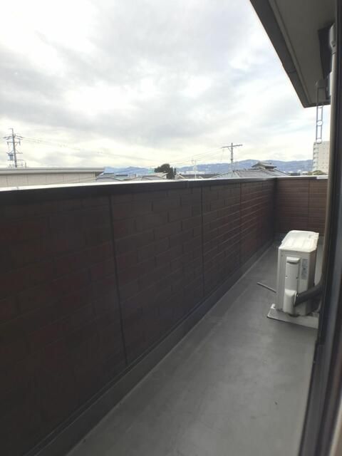 バルコニー　写真は別の部屋のものです。