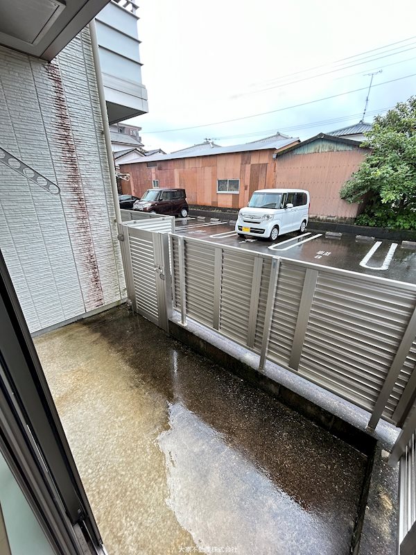 バルコニー　※入居中につきイメージ。