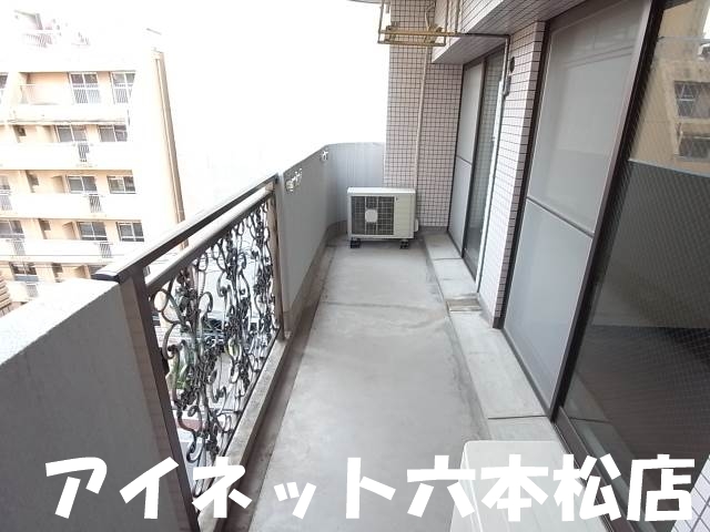 バルコニー　洗濯物もよく乾きそうですね
