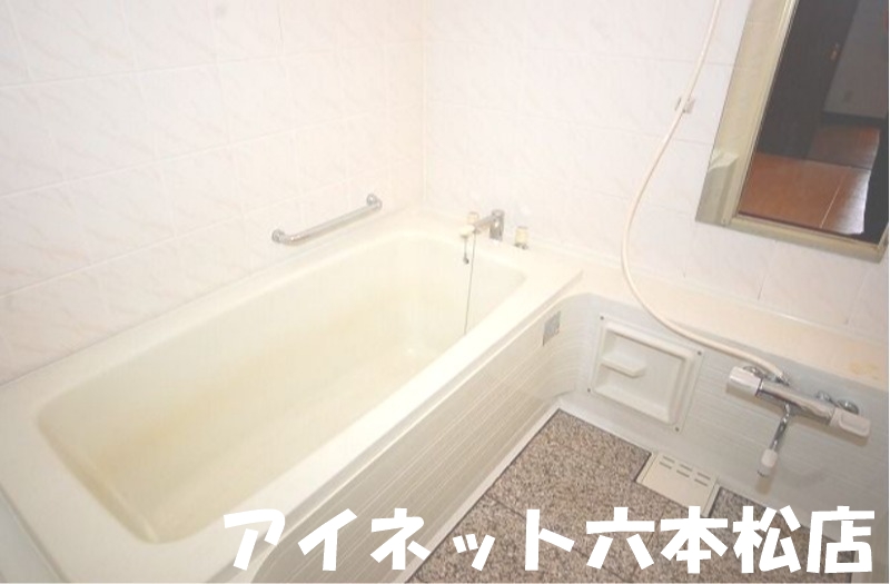 バス・シャワールーム　日々の疲れを癒すリラックス空間