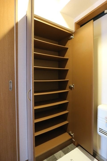 玄関　シューズボックス
